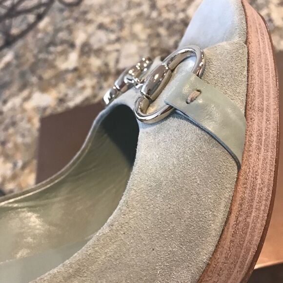 🔥Host Pick🔥Gucci Suede Leather Horsebit Pumps - Picture 3 of 7